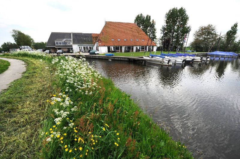 Bezoek de website van: De Hoek Watersport - Unterkunft De Hoek Watersport - Unterkunft