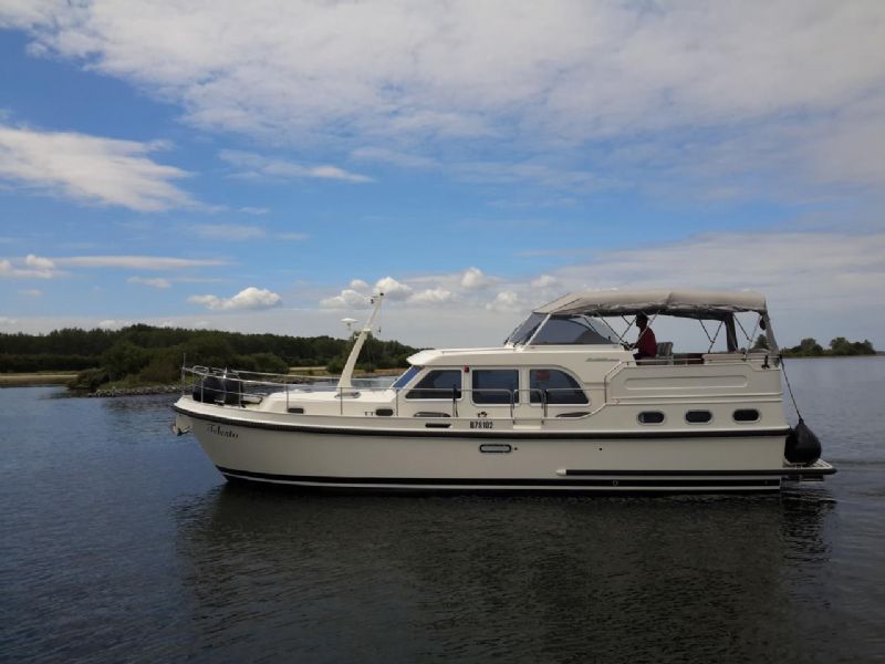 Bezoek de website van: Waterfront Jachtcharter - Motoryachten Waterfront Jachtcharter - Motoryachten
