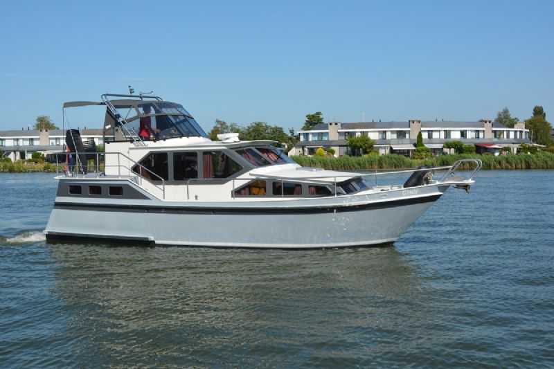 Bezoek de website van: Yachtcharter Tacozijl - Motoryachten Yachtcharter Tacozijl - Motoryachten