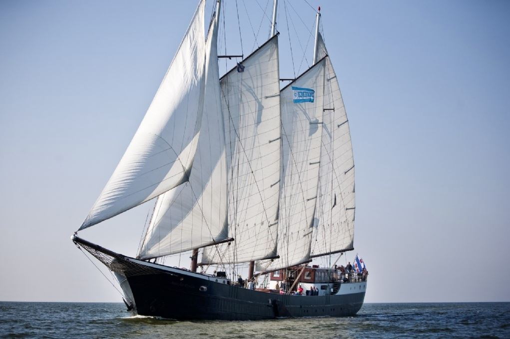 Frisian Sailing Company