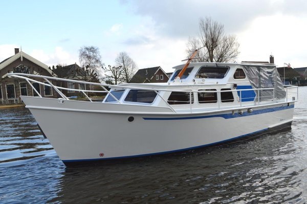 Yachtcharter van der Laan