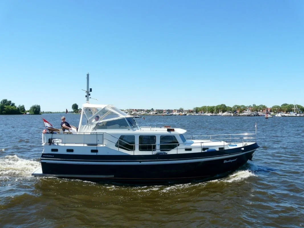 Yachtcharter Friesland-2