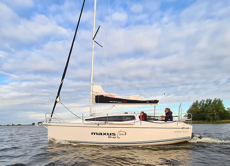 Hoora Watersport - Kajütboote-4