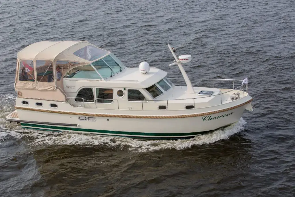 Yachtcharter Sneek-0