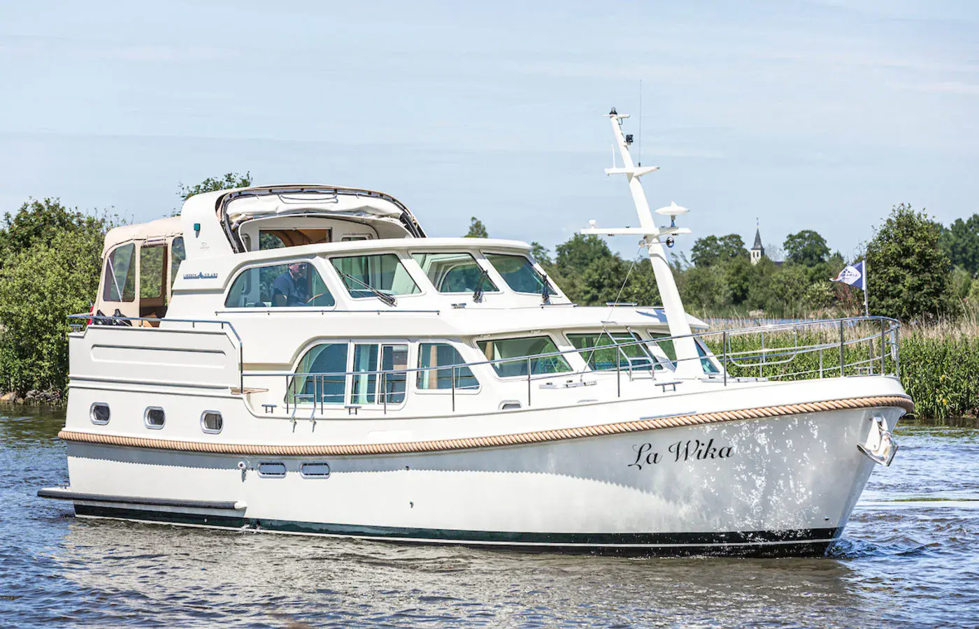 Sanzi Yacht Charter-4