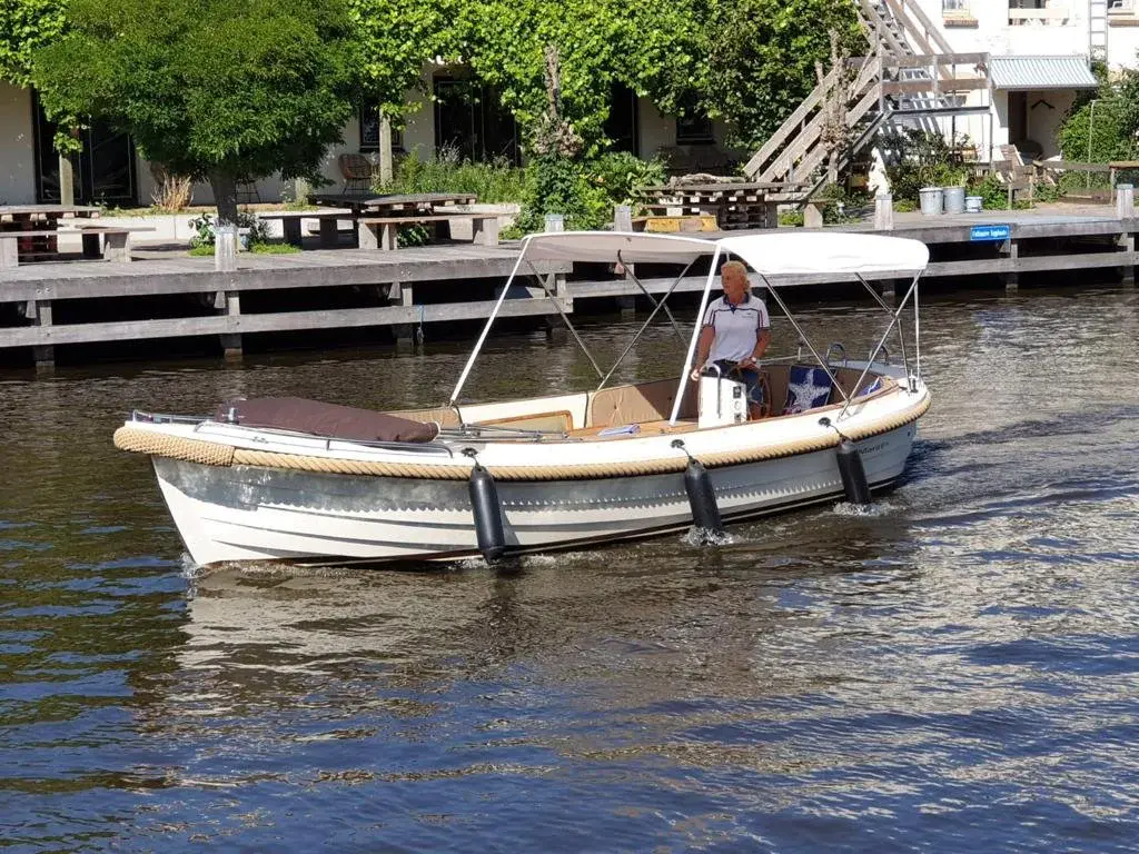 Yachtcharter Turfskip-2