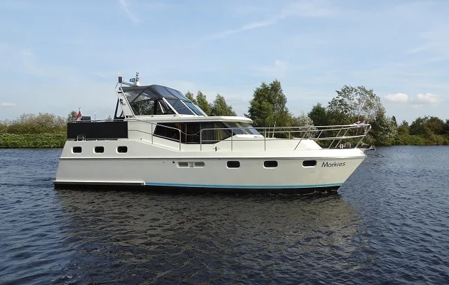 Watermerk Yachtcharter-2