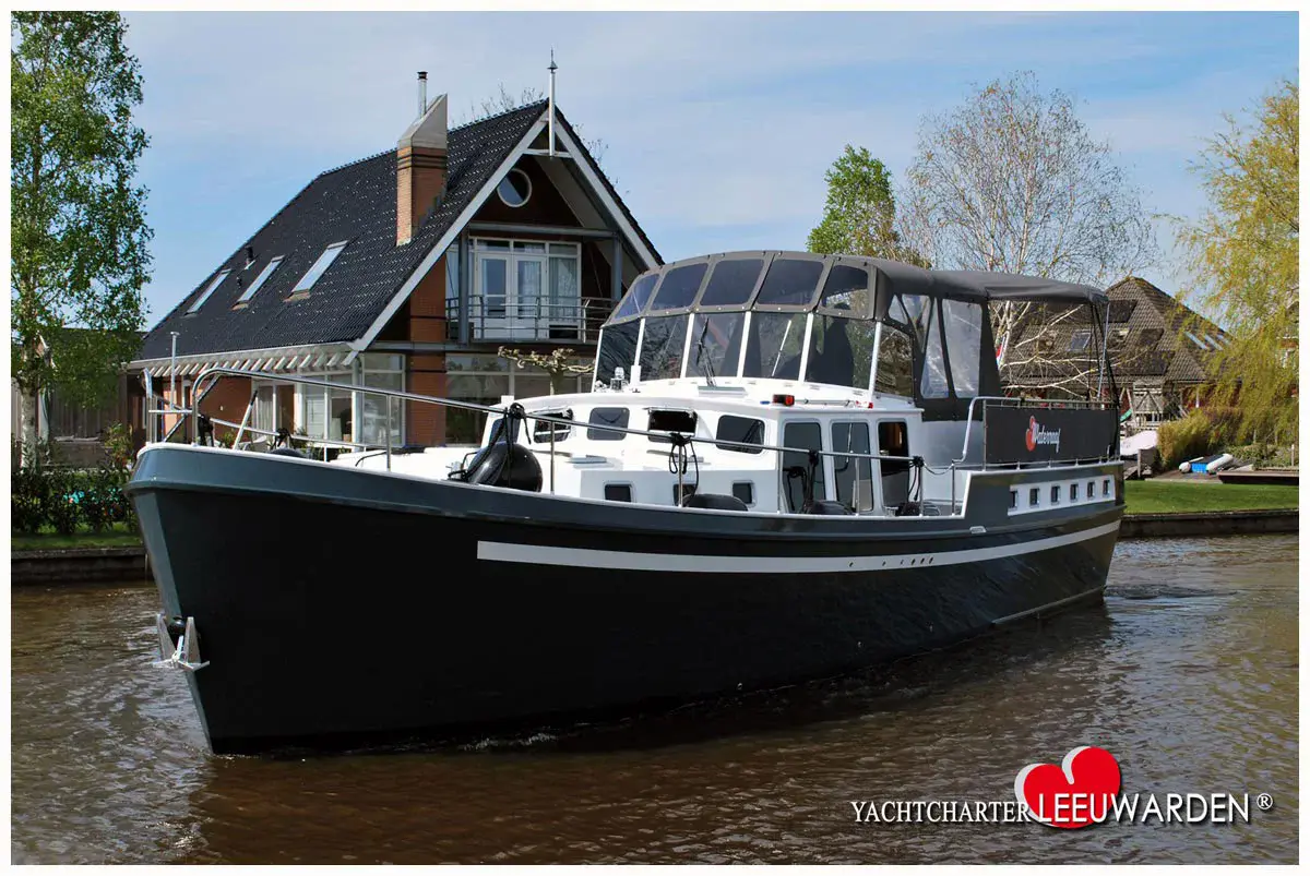 Yachtcharter Leeuwarden-1